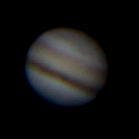 Jupiter et ses satellites le 29 mars 2004 à 22h20, assemblage de deux vues, une jupiter correctement exposée et une avec soustraction de jupiter surexposée